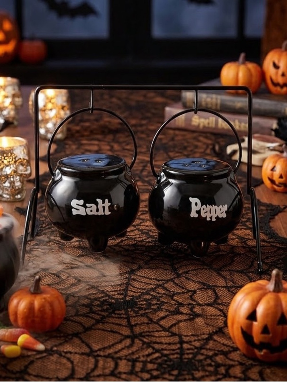 Cauldron Salt & Pepper Set
